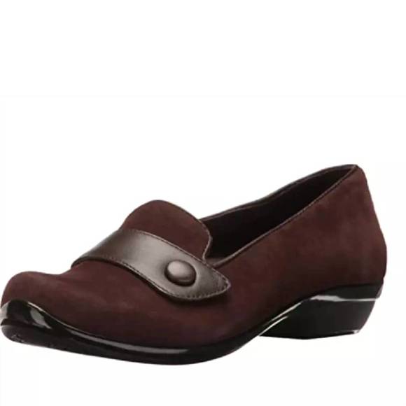 NEW DANSKO women's olena flat in brown suede